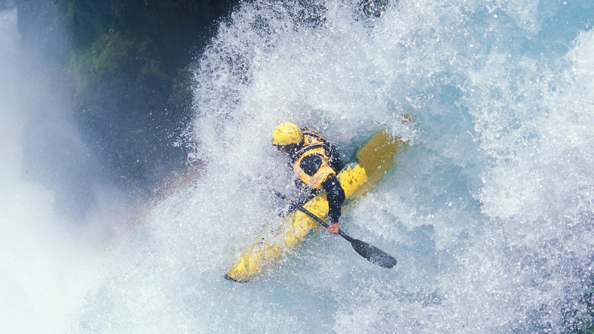 开云官网登录-极限飞盘和水上漂流跨界比赛，运动方式的创新融合，极限飞盘的比赛在国际上大的赛事