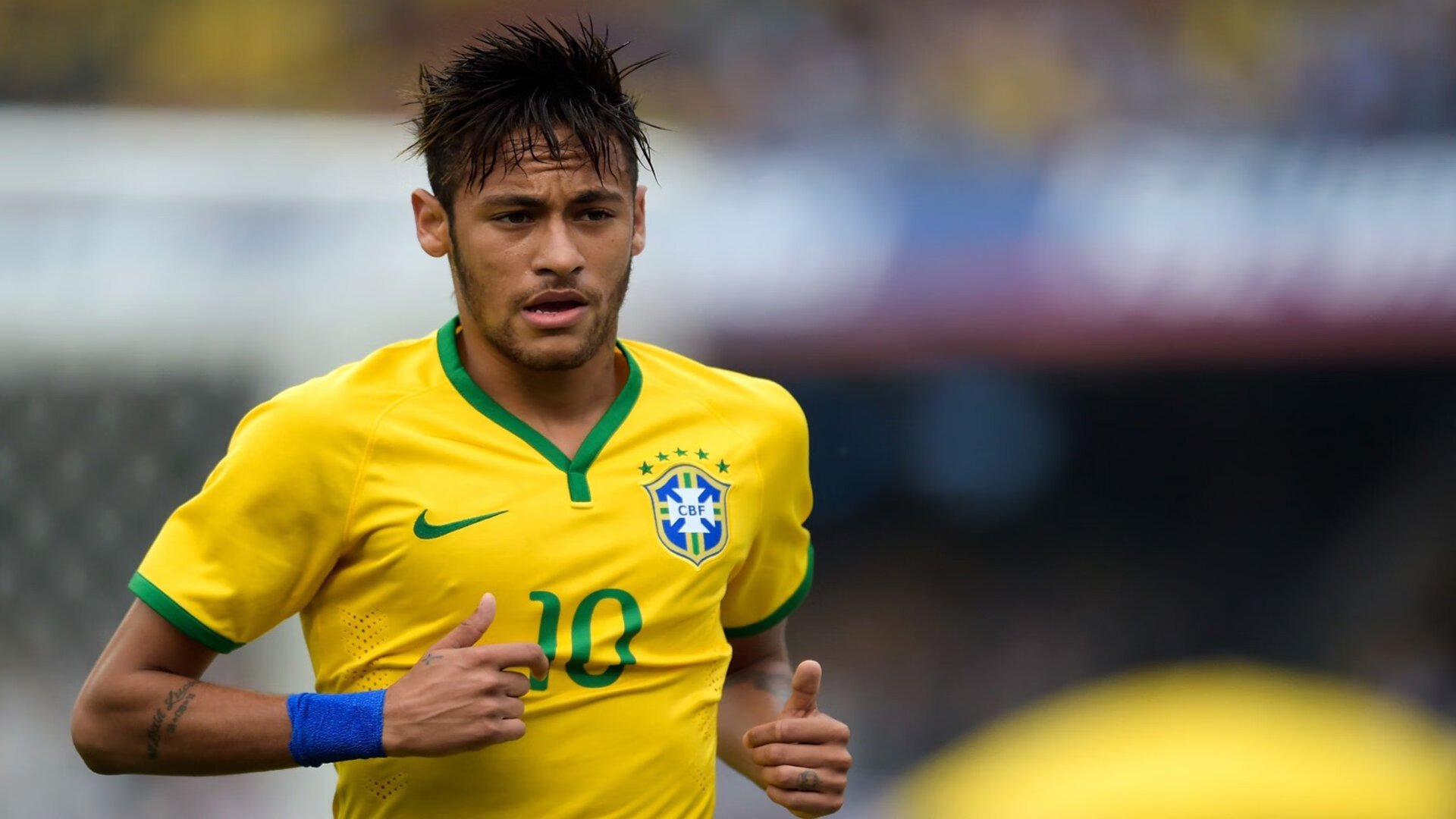 开云体育登陆入口-球迷心声：他们心中的年度MVP是谁？，mvp近几年